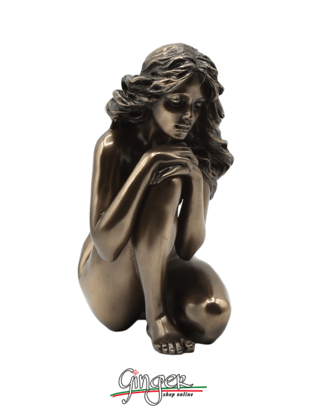 Nude of woman: relaxed girl