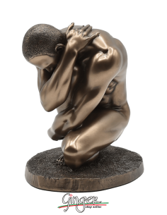 Nude of woman: relaxed girl